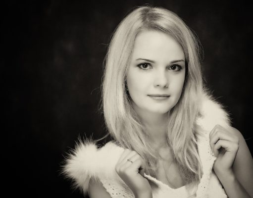 Idei de tinute elegante pentru doamne care se respecta caciuli de blana