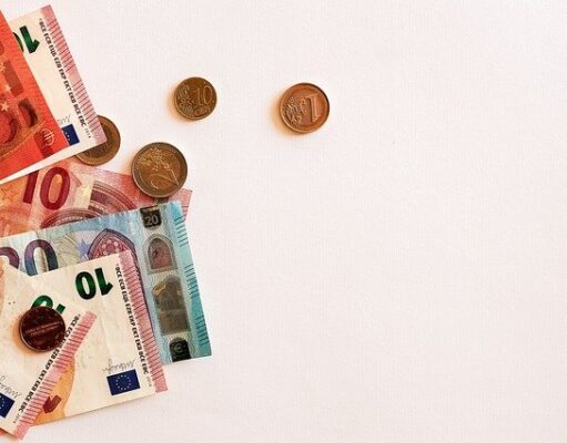Ce companii sunt favorizate si care sunt afectate de un euro puternic? companii afectate euro