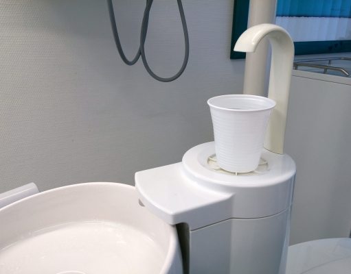 Simptome care indică necesitatea unui tratament de canal radicular elveto-dent.ro